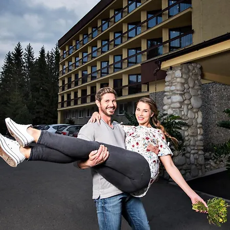 ホテル Pieris Podbanská