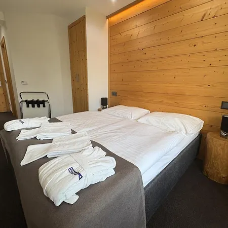 ホテル Pieris Podbanská